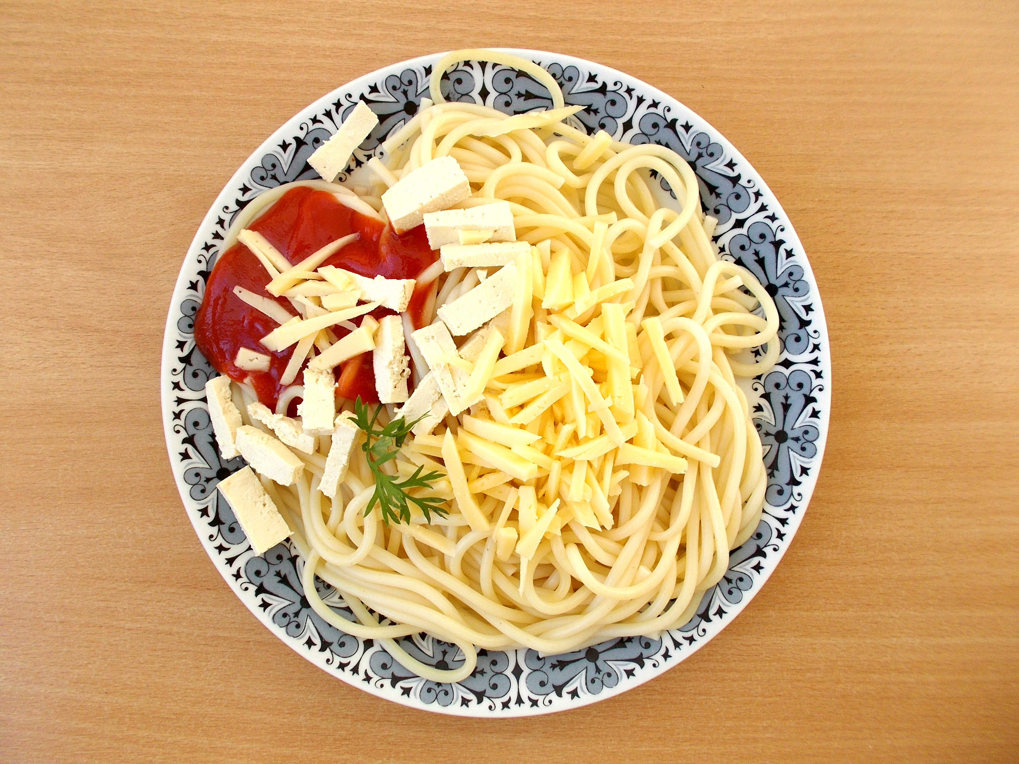 lacné jedlo špagety