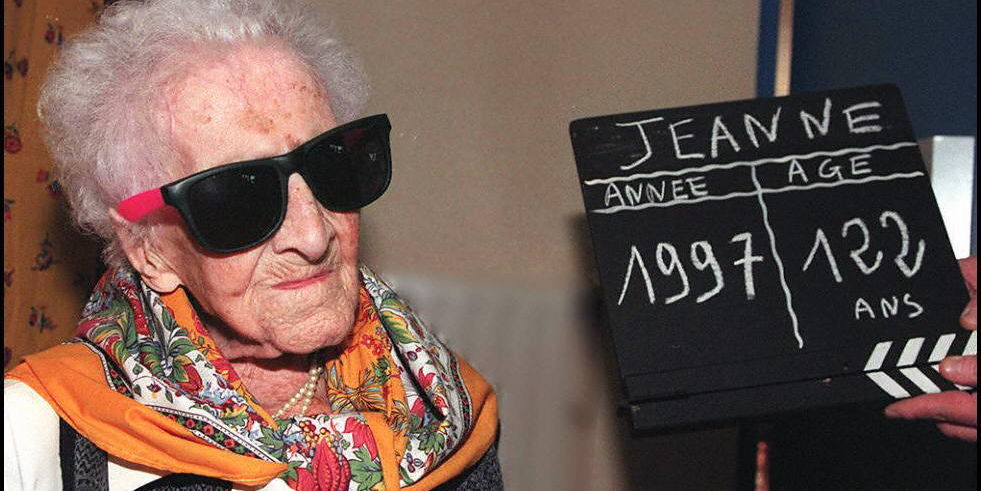 Preukázateľne najdlhšie žijúcim človekom je do dnešného dňa Jeanne Calment. Zomrela v roku 1997.
