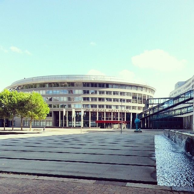 The Hague University. Zdroj: instagram (@martindurica)