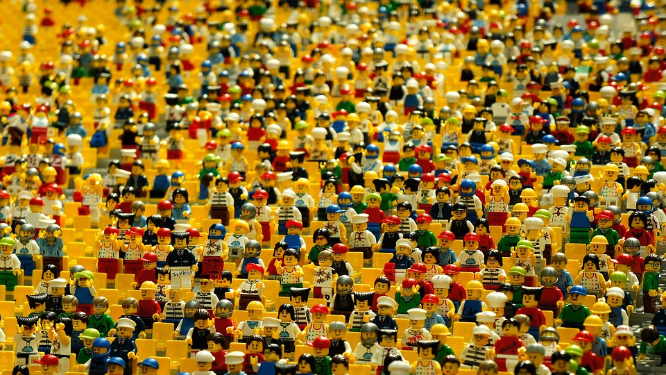 Žlté Lego postavičky. Zdroj: pixabay.com