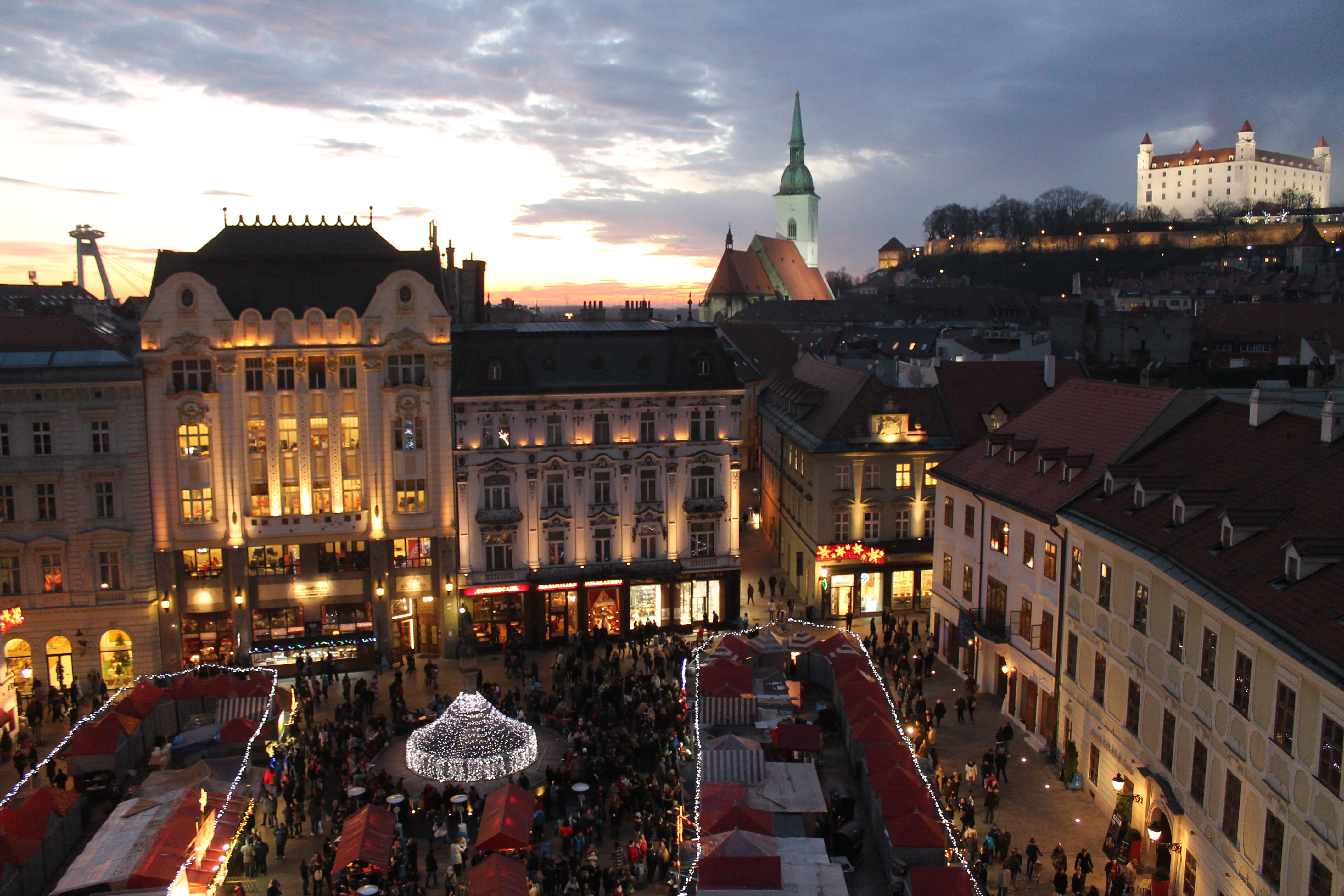 Trhy na Hlavnom námestí v Bratislave. Autor: Aneta Schmogerová